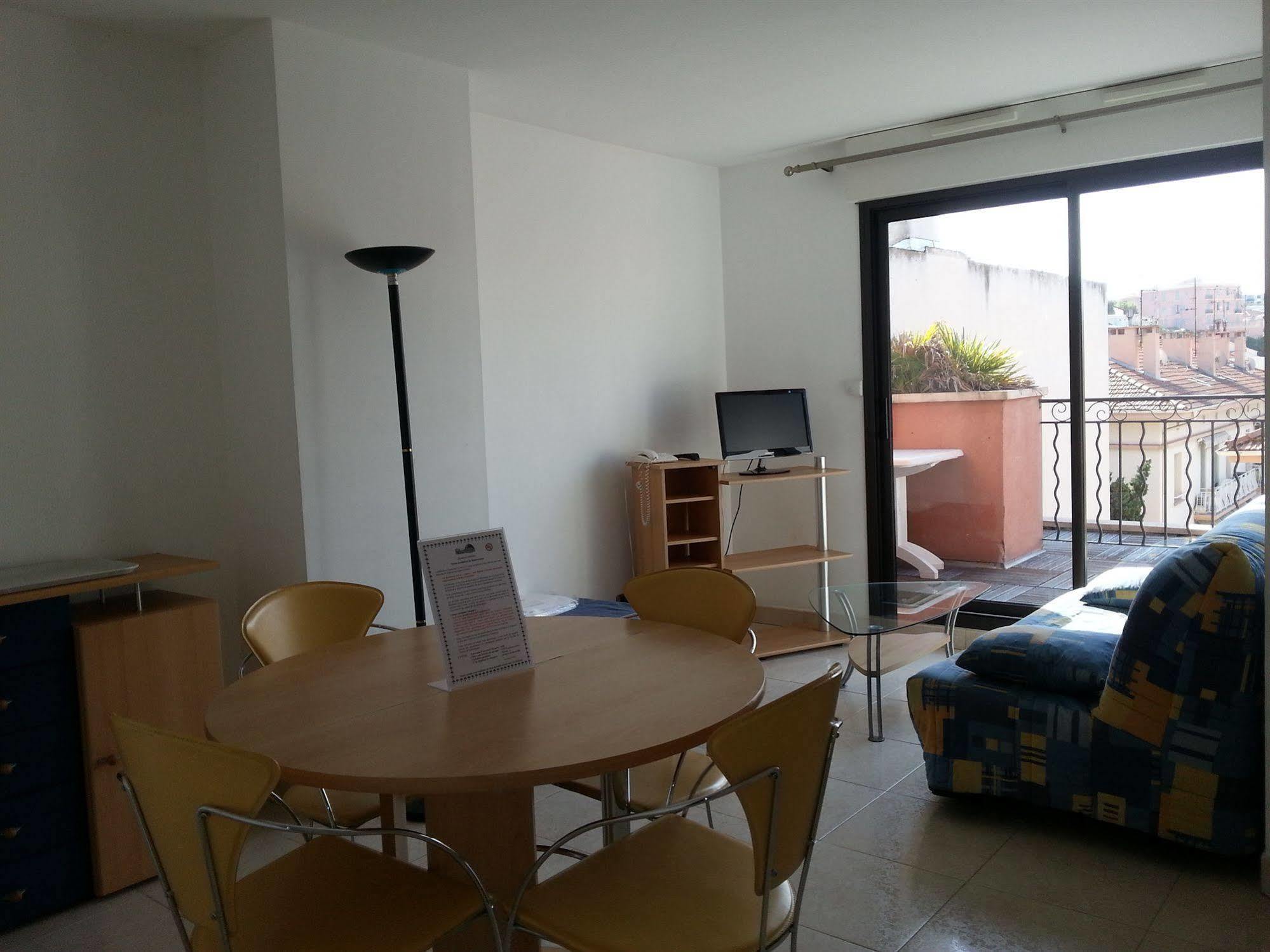 Residences Les Venitiennes Saint-Raphaël Екстериор снимка